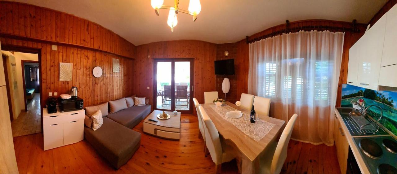 Beachfront Apartments Kate Orebić Extérieur photo