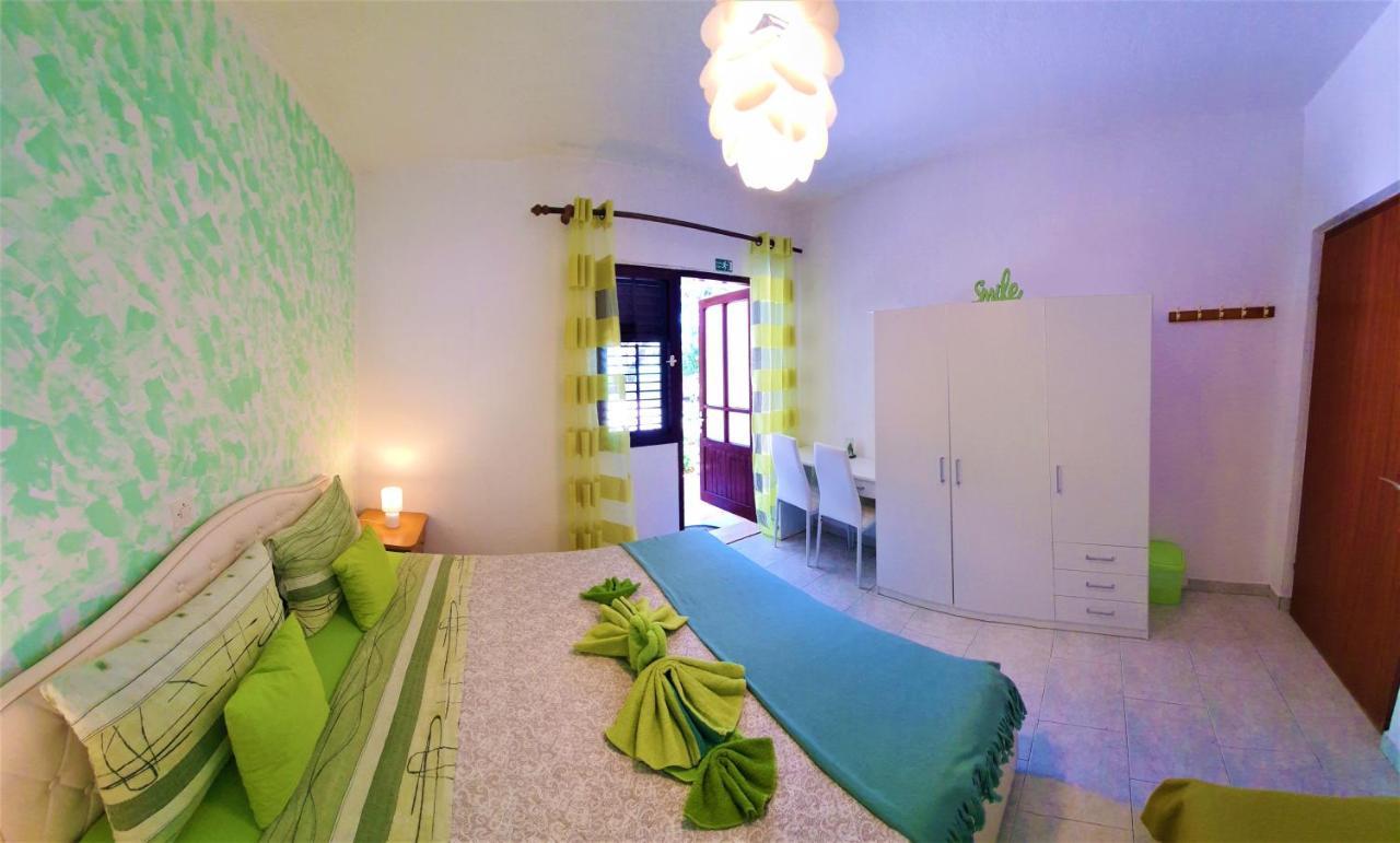 Beachfront Apartments Kate Orebić Extérieur photo
